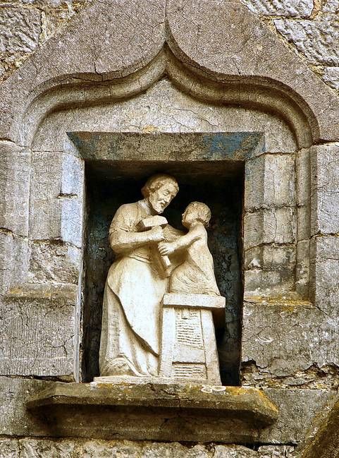 Saint Joseph, au porche du monastère